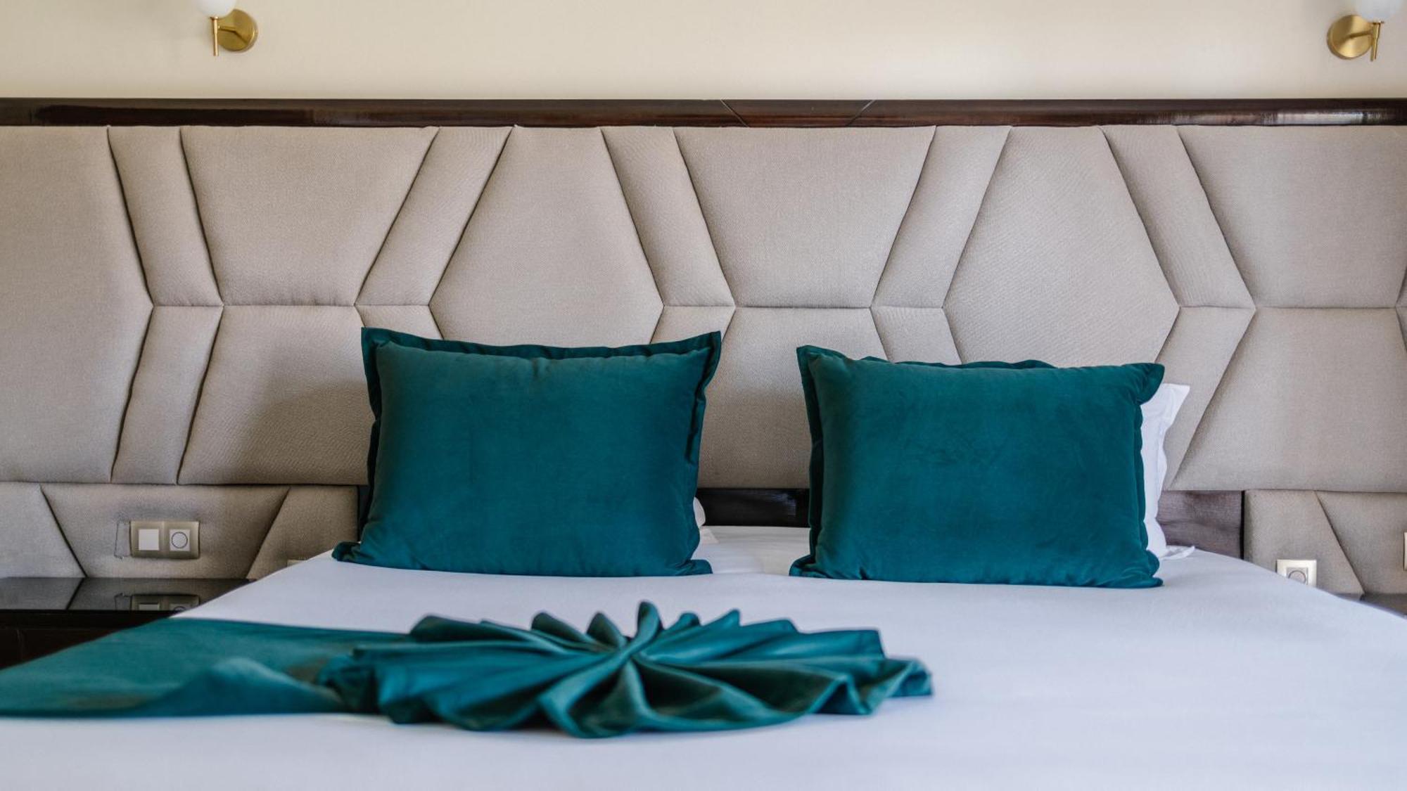 King Room with Pool View,1698277980:JPEG